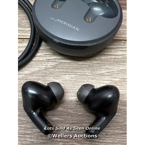 8005 - LG UFP5 WIRELESS EARBUDS / POWERS UP & CONNECTS TO BLUETOOTH WITH SOUND / SIGNS OF USE  / B30