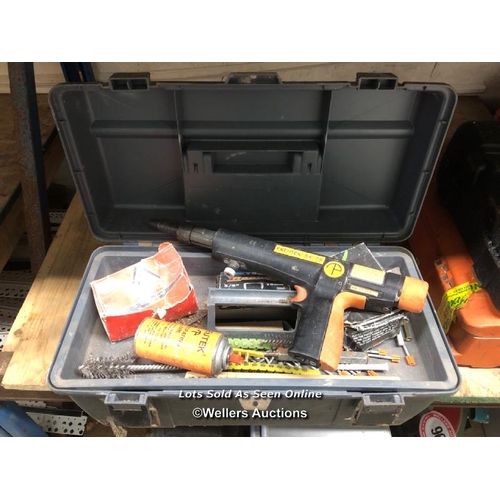 103 - TOOLBOX AND CONTENTS INC. PNEUTEKSA75 PNUEMATIC TOOL