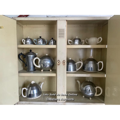 131 - 1960'S METAL KITCHEN CABINET, INCL. VARIOUS TEAPOTS AND KETTLES, 187CM (H) X 85CM (W) X 51CM (D)