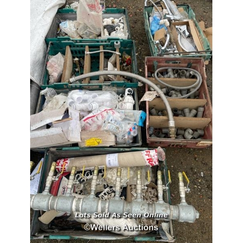 186 - LARGE QUANTITY OF ASSORTED PLUMBING ATTACHMENTS AND FITTINGS INCL. 3X NEW TAPS