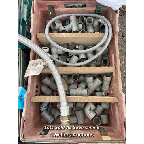 186 - LARGE QUANTITY OF ASSORTED PLUMBING ATTACHMENTS AND FITTINGS INCL. 3X NEW TAPS