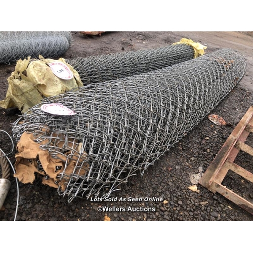 6 - LARGE ROLL OF WIRE FENCING, 180CM (H)