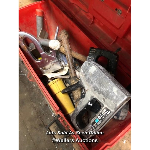 81 - TOOLBOX AND CONTENTS INC. STAPLE GUNS, NAILS AND MORE