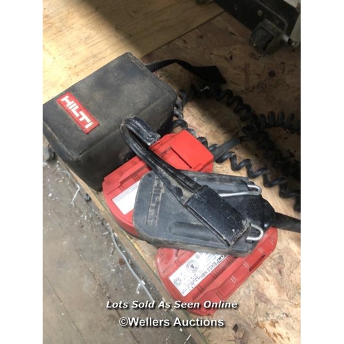 93 - 2X HILTI DUAL BATTERY PACK