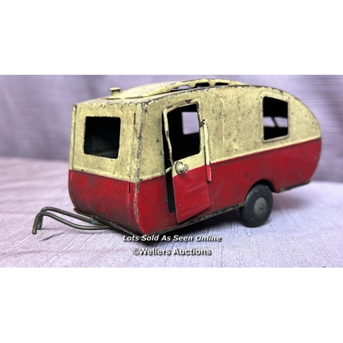 129 - THREE MODEL TRAILERS INCLUDING DINKY TOYS CARAVAN NO. 190, TRI-ANG CARAVAN AND ONE OTHER