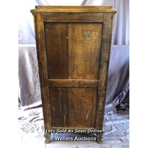 61 - 1870 WALNUT CHEST OF FIVE DRAWERS, ON SPLAYED FEET, 59.5 X 47.5 X 125.5CM