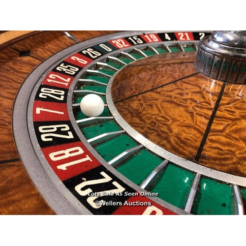 64 - 20TH CENTURY LARGE WALNUT ROULETTE TABLE, DIAMETER 80CM