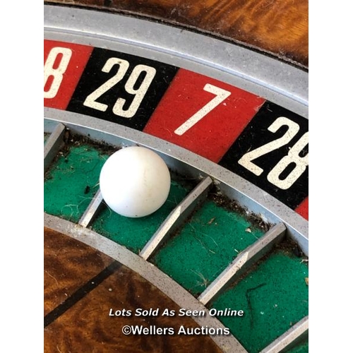 64 - 20TH CENTURY LARGE WALNUT ROULETTE TABLE, DIAMETER 80CM