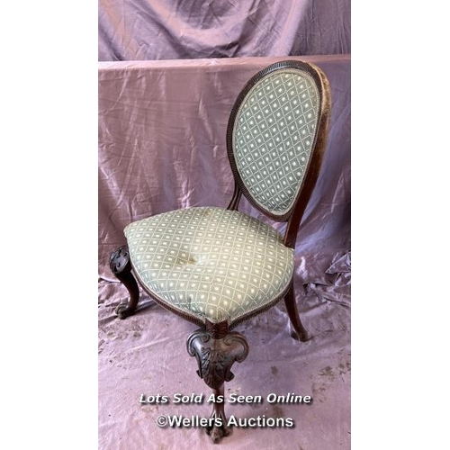 67 - 19TH CENTURY FEDERAL STYLE UPHOLSTERED SINGLE CHAIR WITH CARVED FRONT LEGS AND TWO CLAW FEET, HEIGHT... 