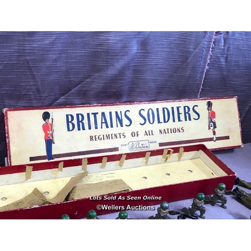 98 - BRITAINS SOLDIERS REGIMENTS OF ALL NATIONS, WITH A NON MATCHING BOX NO. 2063 THE ARGYLL AND SUTHERLA... 