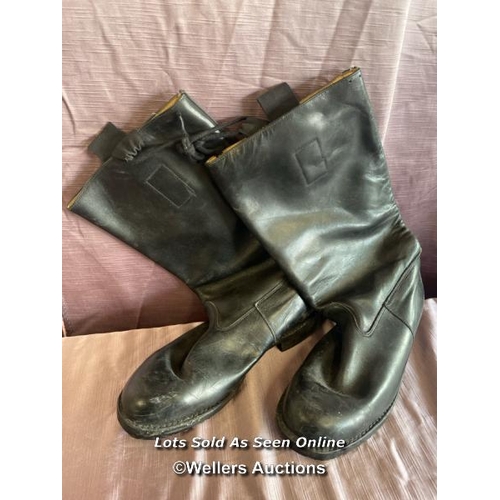 407 - RIDING BOOTS, SIZE 11 (COMES UP SMALL)