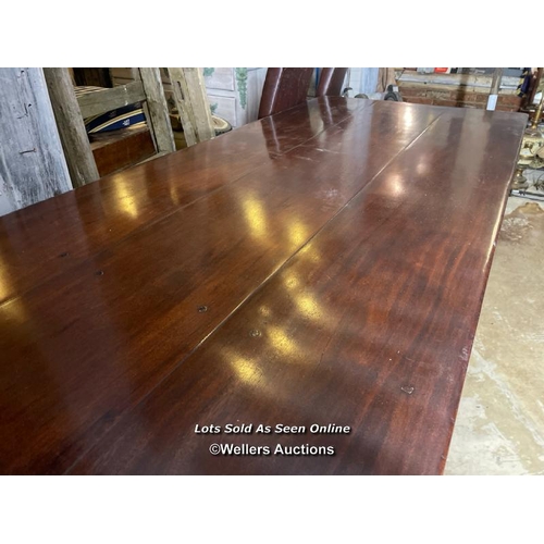 447 - AN 18TH CENTURY STYLE SPANISH REFECTORY TABLE IN FRUITWOOD, 204 X 83 X 77CM