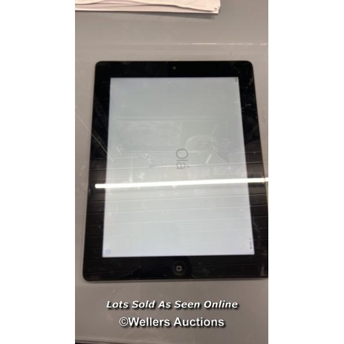 4672 - APPLE IPAD / 4TH GEN / A1458 / 32GB / SERIAL: DMPKTKMGF183 / I-CLOUD (ACTIVATION) LOCKED / RESTORED ... 