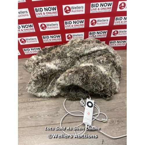 4003 - FAUX FUR HEATED THROW (120 X 160) / MINIMAL SIGNS OF USE / E84