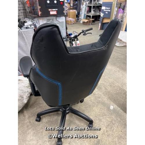 4018 - TRUE INNOVATIONS 3D INSIGHT GAMING CHAIR / SIGNS OF USE / DAMAGE