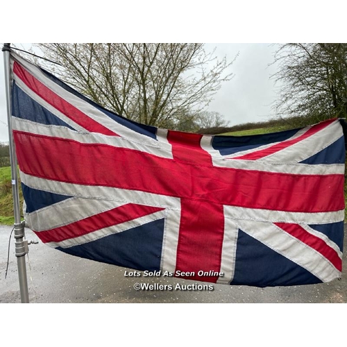 505 - UNION JACK FLAG ON A TRIPOD BASE, FLAG MEASURES 175 X 87CM