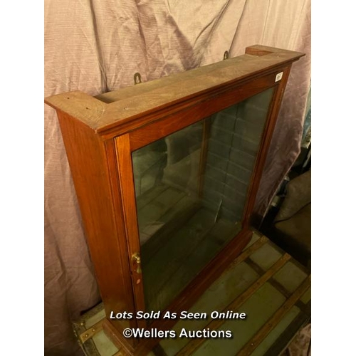 591 - MAHOGANY MIRRORED DISPLAY CABINET, 72 X 16 X 85CM (WITHOUT SHELVES)