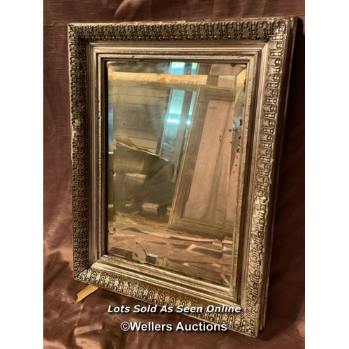 605 - 19TH CENTURY BATHROOM MIRROR, FINELY CARVED SILVERED FRAME, 34 X 45CM