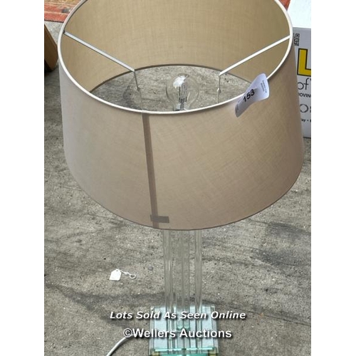 153 - LARGE GLASS LAMP WITH SHADE / CONTAINER NO: 371210