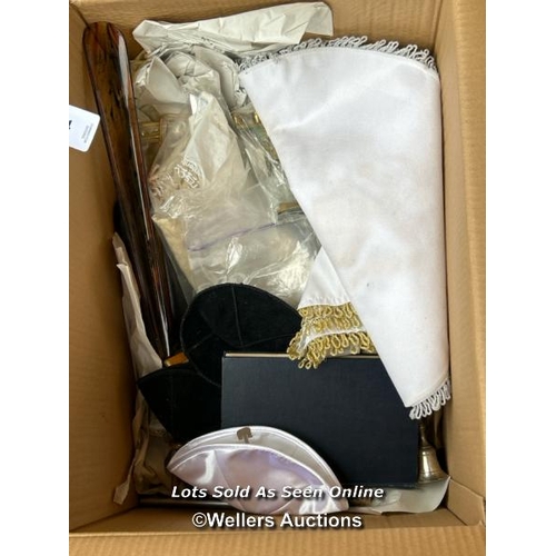 154 - BOX OF RELIGIOUS ITEMS / CONTAINER NO: 371210