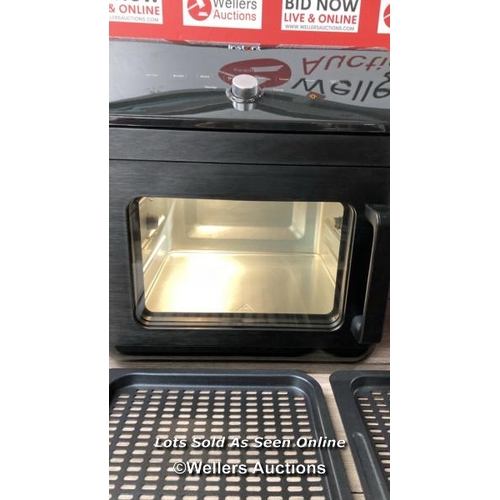 6189 - INSTANT 13L GOURMET AIR FRYER OVEN / POWERS UP / SIGNS OF USE / C34