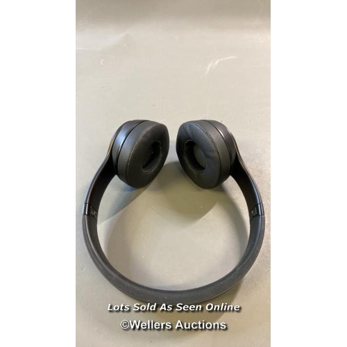 9655 - APPLE BEATS SOLO3 WIRELESS ON-EAR HEADPHONES / A1796