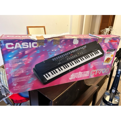 6 - CASIO CT-700 KEYBOARD