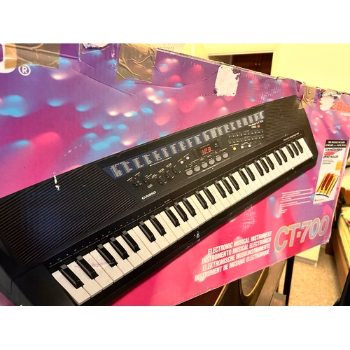 6 - CASIO CT-700 KEYBOARD