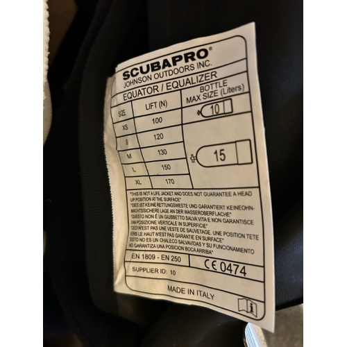 7 - SCUBAPRO EQUATOR DIVING JACKET, COMPLETE WITH TWO WEIGHTS