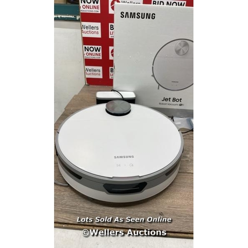 8 - SAMSUNG JET BOT ROBOT VACUUM CLEANER / POWERS UP / REQUIRES A CHARGE / SHOWING SOME SIGNS OF USE / E... 