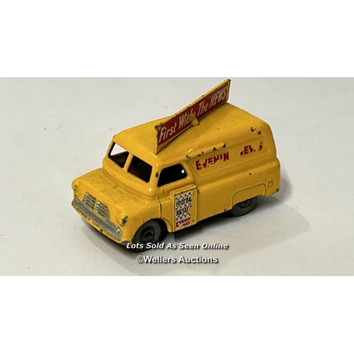 20 - Six assorted Corgi & Dinky diecast cars including Lotus Europa, MGB-GT and Commer pick up truck / AN... 