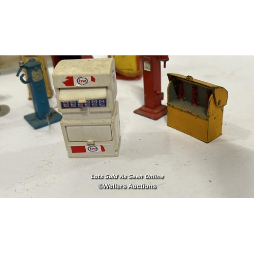 29 - Inorev Shell garage model no. 5, 1998, with boxed Corgi petrol pump & attendant no.31904, Matchbox S... 