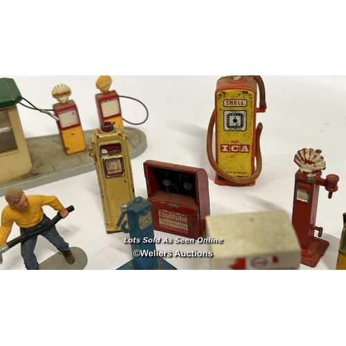 29 - Inorev Shell garage model no. 5, 1998, with boxed Corgi petrol pump & attendant no.31904, Matchbox S... 