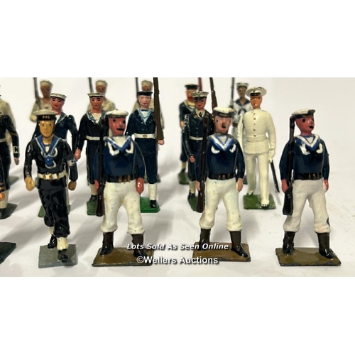 35 - Thirty two assorted Britain's lead figures in Navy uniform / AN5