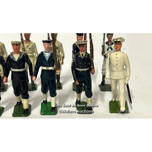 35 - Thirty two assorted Britain's lead figures in Navy uniform / AN5