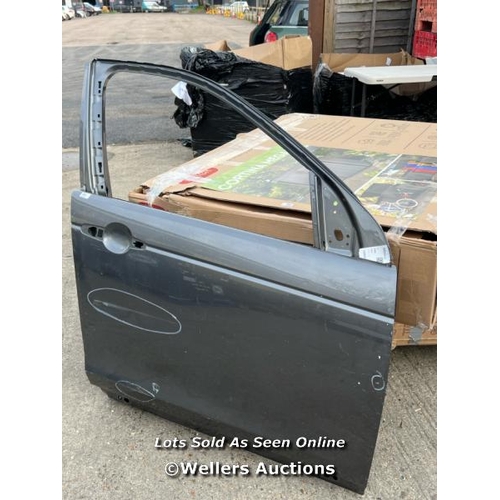 205 - LAND ROVER DISCOVERY SPORT L550 14-2022 FRONT RIGHT SIDE DOOR