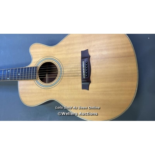 9502 - ACOUSTIC GUITAR INCL. CASE