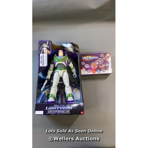 9577 - X1 METAL ASSEMBLED GYRO AND X1 DISNEY BUZZ LIGHT YEAR