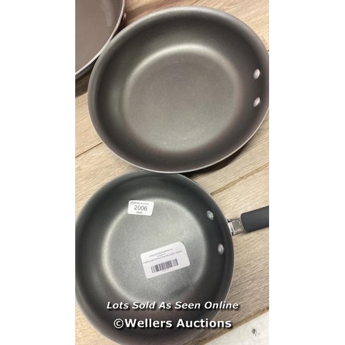 2006 - TRAMONTINA FRYING PAN 3PK (20CM, 25CM & 30CM) / SIGNS OF USE / C25