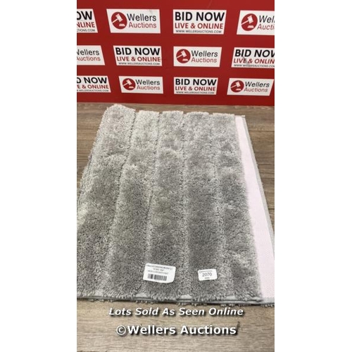 2070 - HIGH LOW BATH MAT / MINIMAL SIGNS OF USE / C30