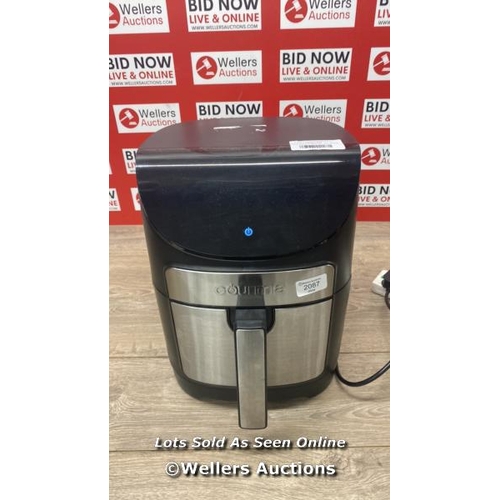 2087 - GOURMIA 6.7L DIGITIAL AIR FRYER / POWERS UP / SIGNS OF USE / C31