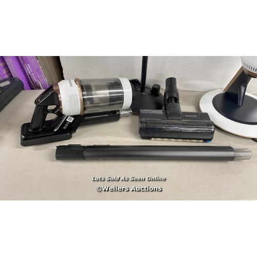 2135 - SAMSUNG BESPOKE JET PET VACUUM / POWERS UP / SIGNS OF USE / P16