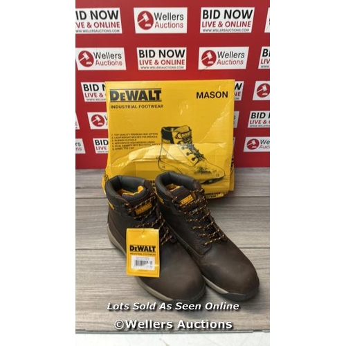 3086 - GENTS NEW DEWALT WORK BOOTS / UK 8 / G61