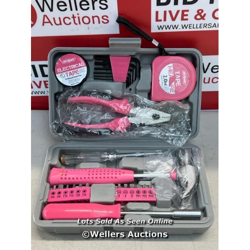 3135 - 24 PIECE PINK DIY TOOL SET / SIGNS OF USE / H67