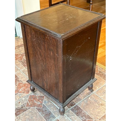 160 - Antique coal scuttle in oak cabinet on casters, 40x65x38cm (collection from private residence in Wey... 