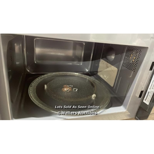 4750 - PANASONIC SOLO BLACK MICROWAVE / DAMAGED PLUG / NO POWER / SIGNS OF USE / D18