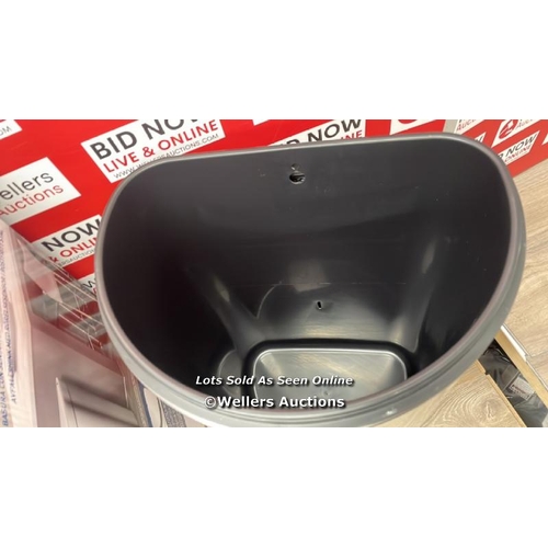 4761 - EKO STAINLESS STEEL SEMI-ROUND MOTION SENSOR BIN - 47L / SIGNS OF USE / P8