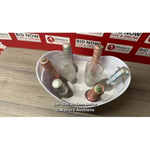 8161 - FREIXENET ICE BUCKET GIFT SET / APPEARS NEW / C13