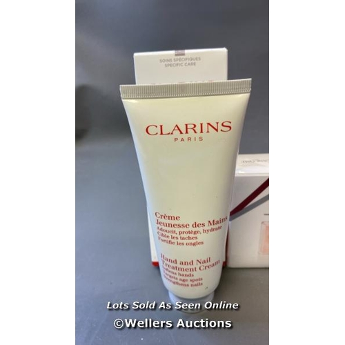 9581 - X1 LANC�ME BEST OF LANC�ME FRAGRANCES KIT, X1 CLARINS HAND AND NAIL TREATMENT CREAM AND X1 CLARINS D... 