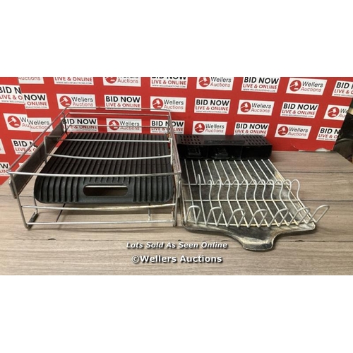 6165 - SABATIER EXPANDABLE DISHRACK / SIGNS OF USE